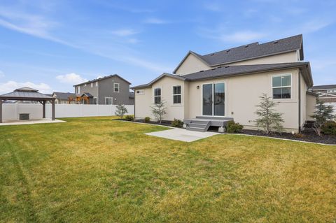 Tiny photo for 1383 W WATSON LN, Lindon, UT 84042 (MLS # 2147598)