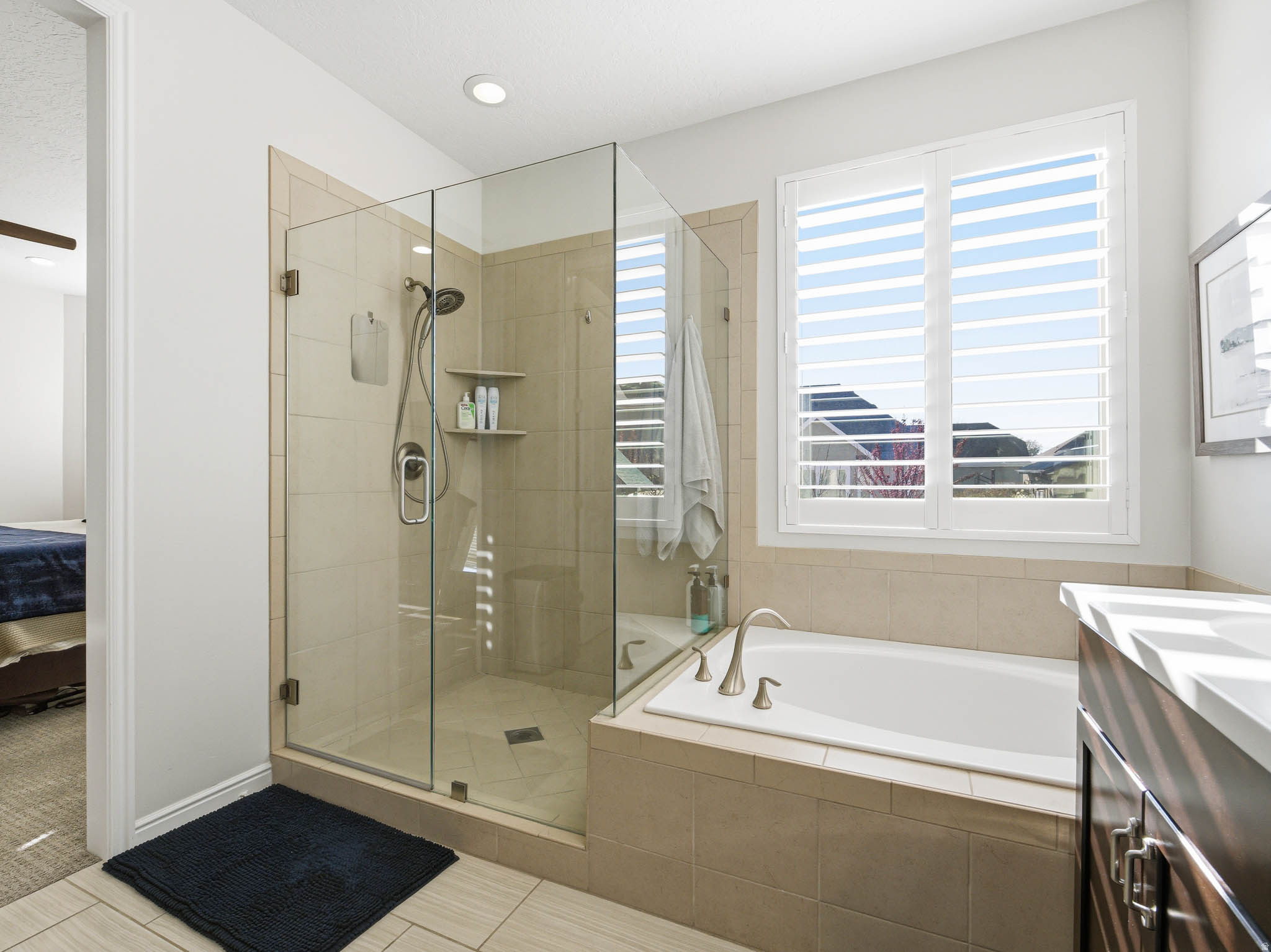 MIDAS CROSSING - Residential