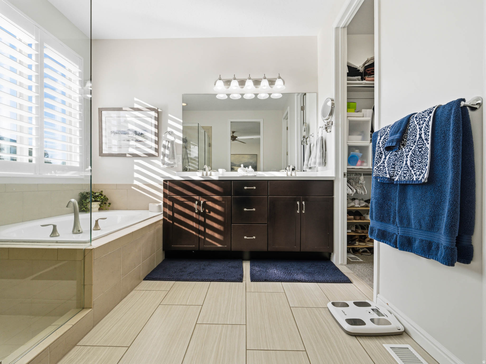 MIDAS CROSSING - Residential