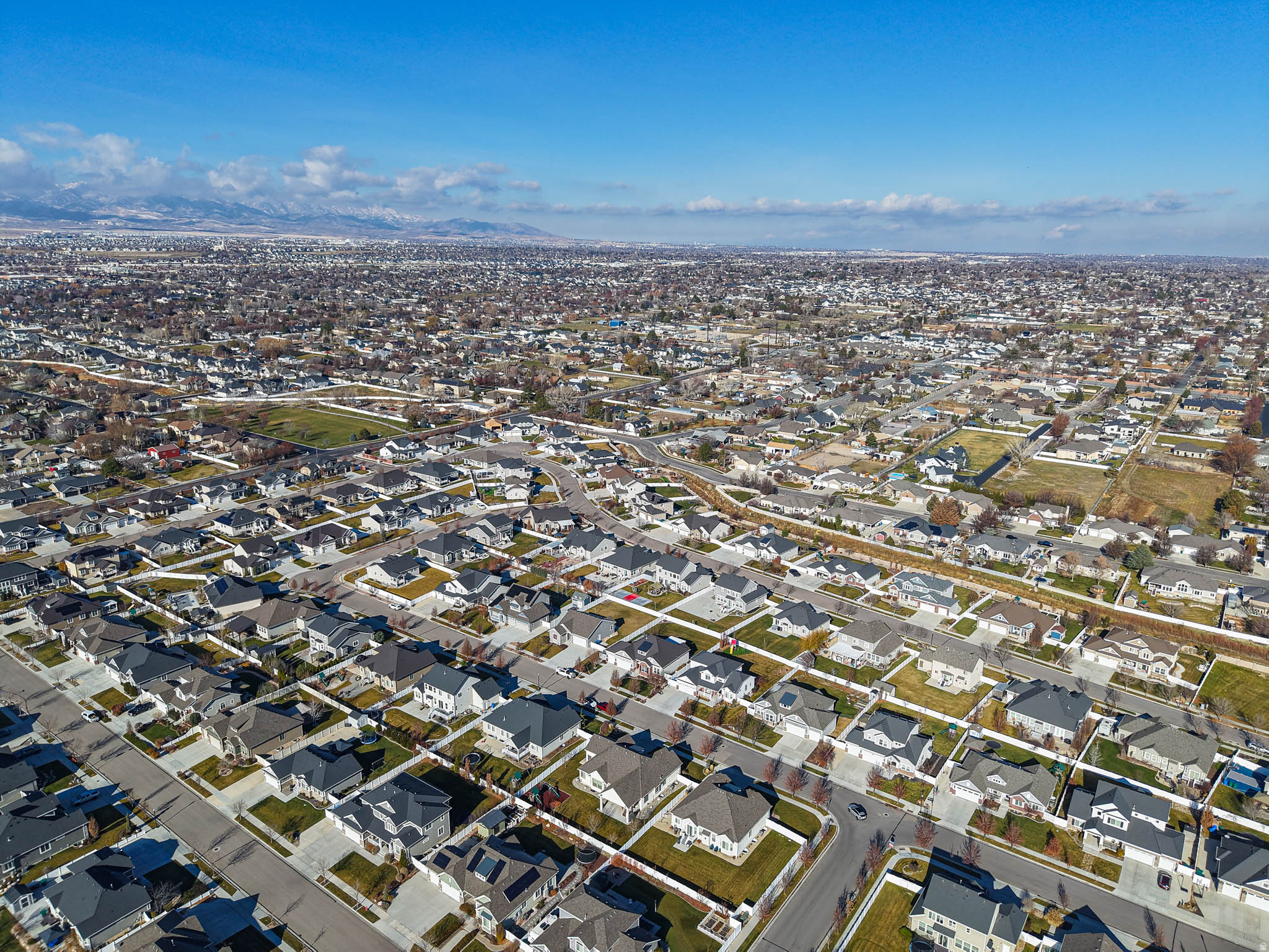 MIDAS CROSSING - Residential