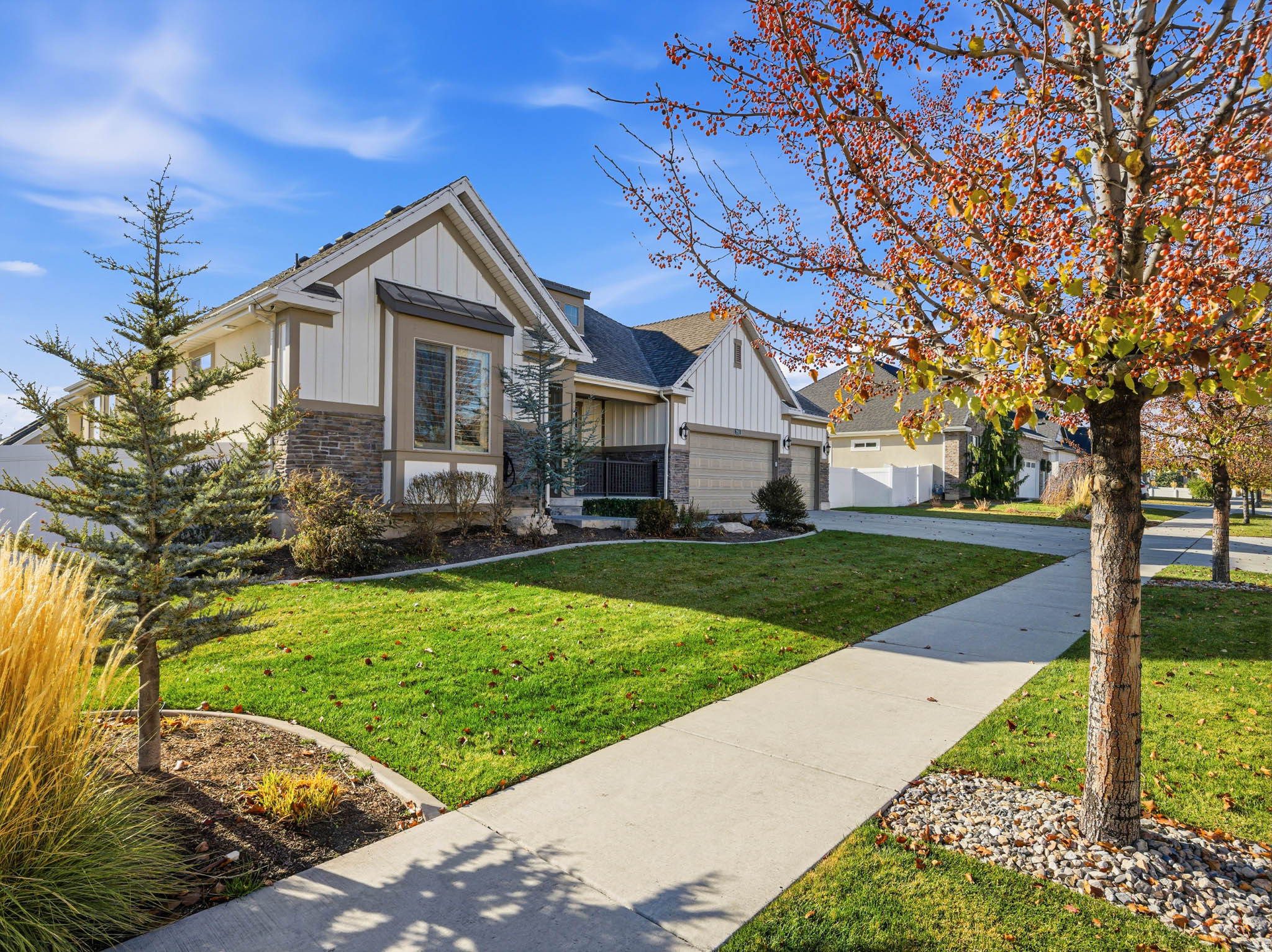 MIDAS CROSSING - Residential