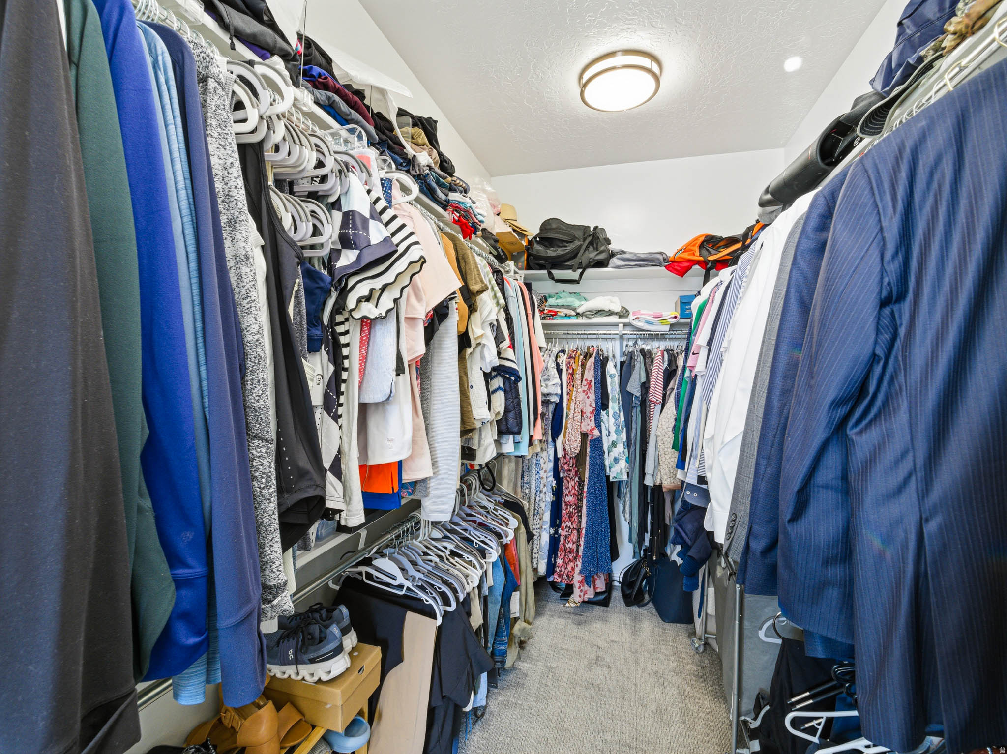 MIDAS CROSSING - Residential