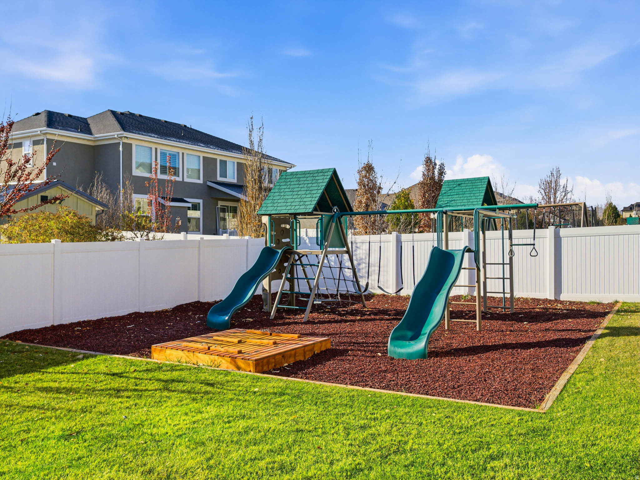 MIDAS CROSSING - Residential