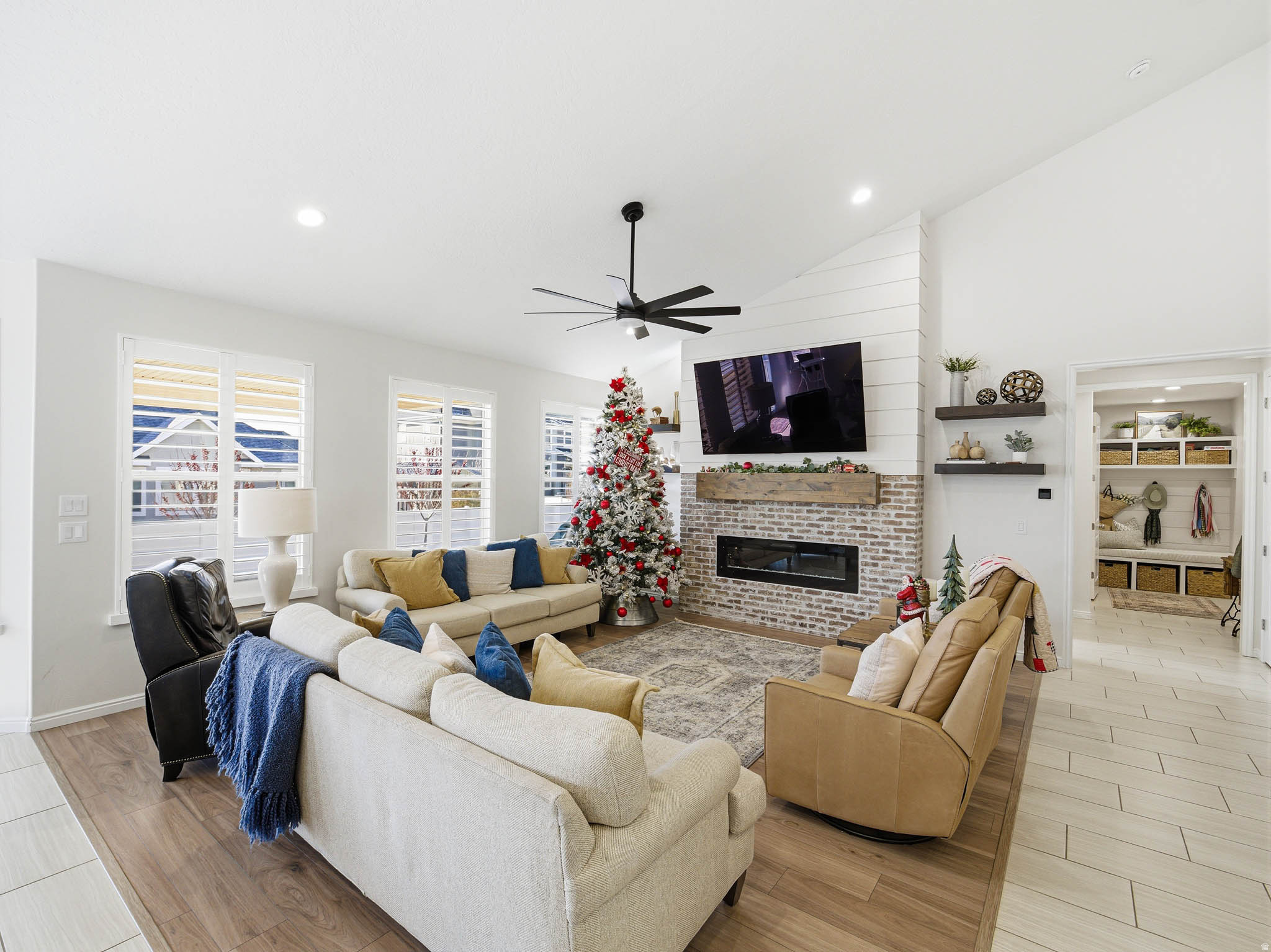 MIDAS CROSSING - Residential