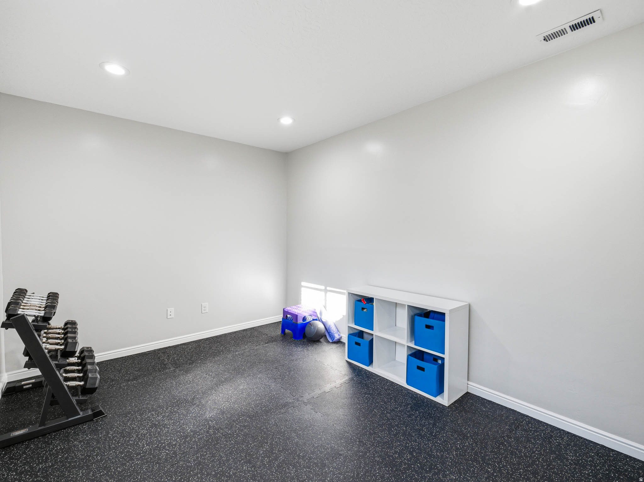 MIDAS CROSSING - Residential