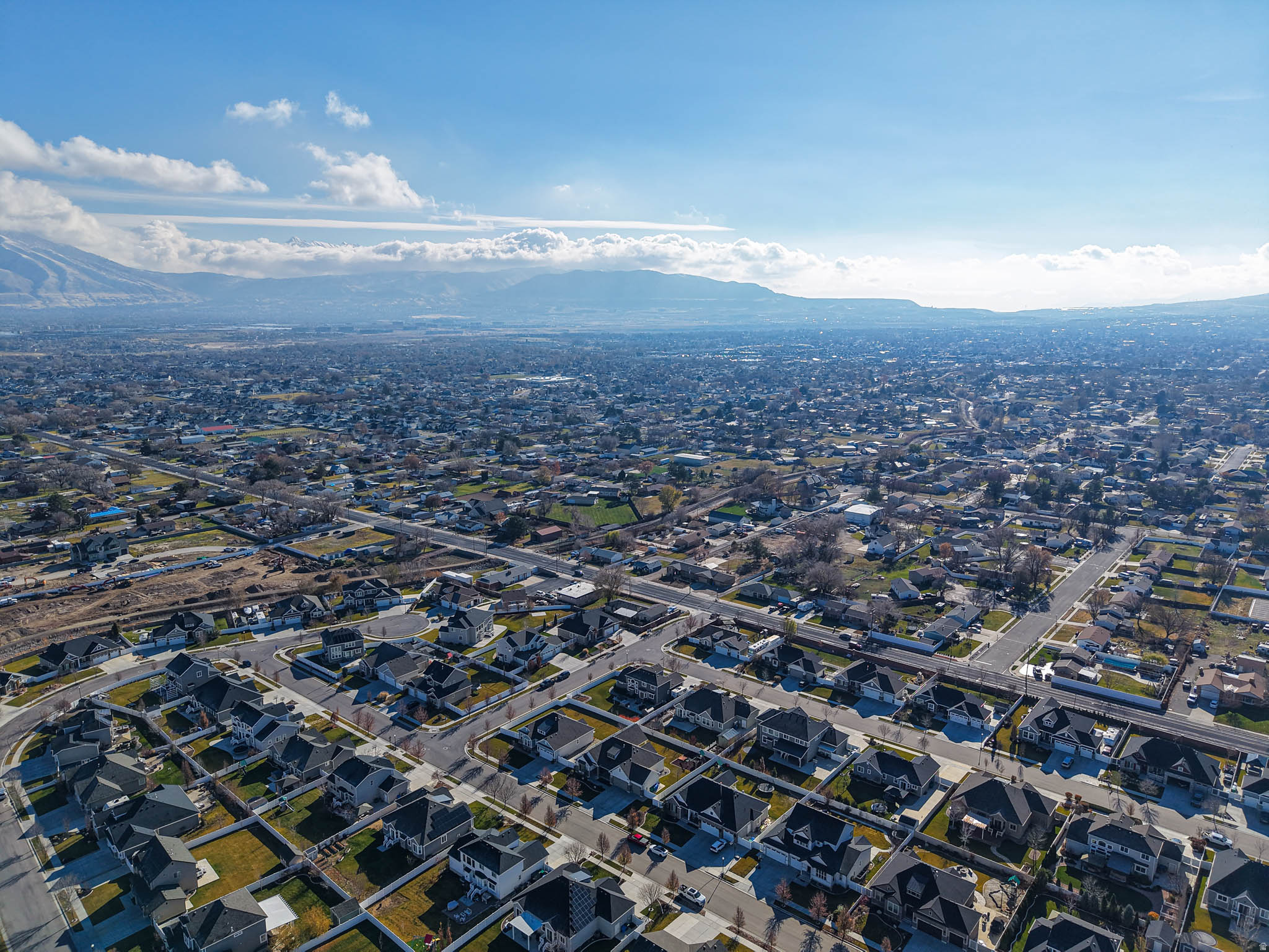 MIDAS CROSSING - Residential