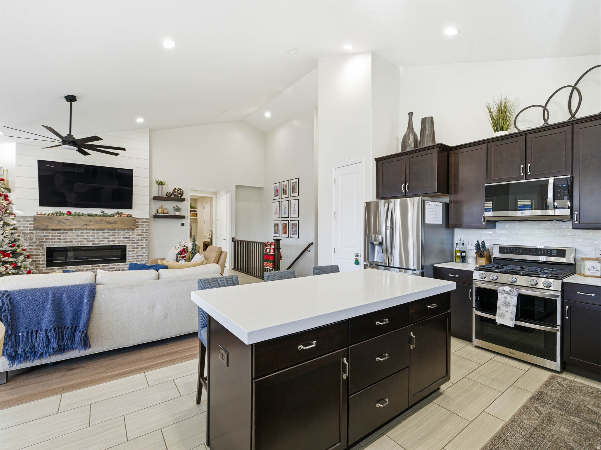 MIDAS CROSSING - Residential