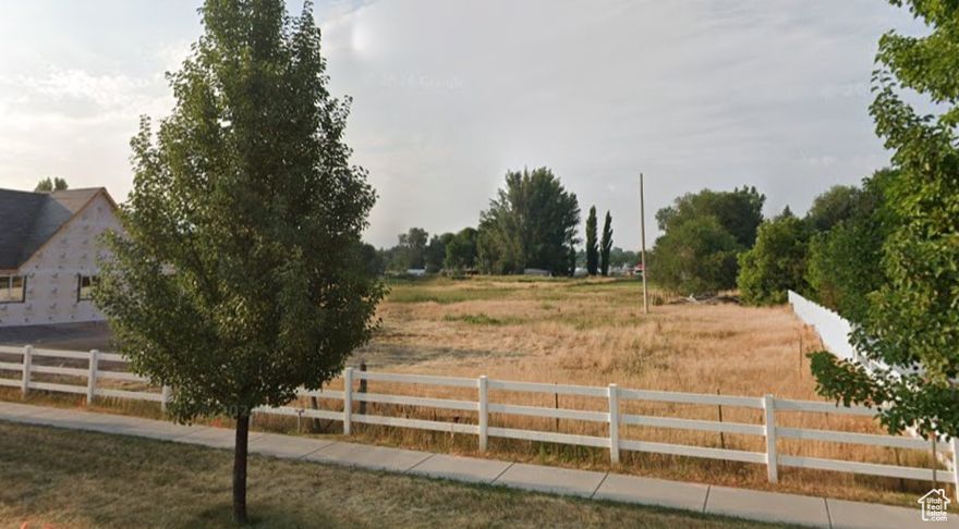 Large 3/4 acre residential building lot with animal rights. Come build your dream home, close to Hyrum reservoir, schools, city parks, etc... Bring your builder or we have a builder available with floorplans or your custom plan to give you an estimate. Power is stubbed to the lot. Secondary pressurized irrigation is on the lot.