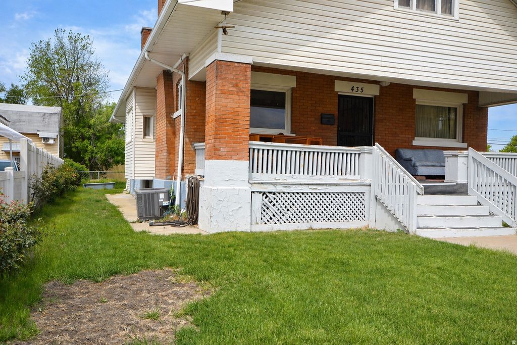 Photo of 435 N 1300 W, Salt Lake City, UT 84116 (MLS # 2153008)