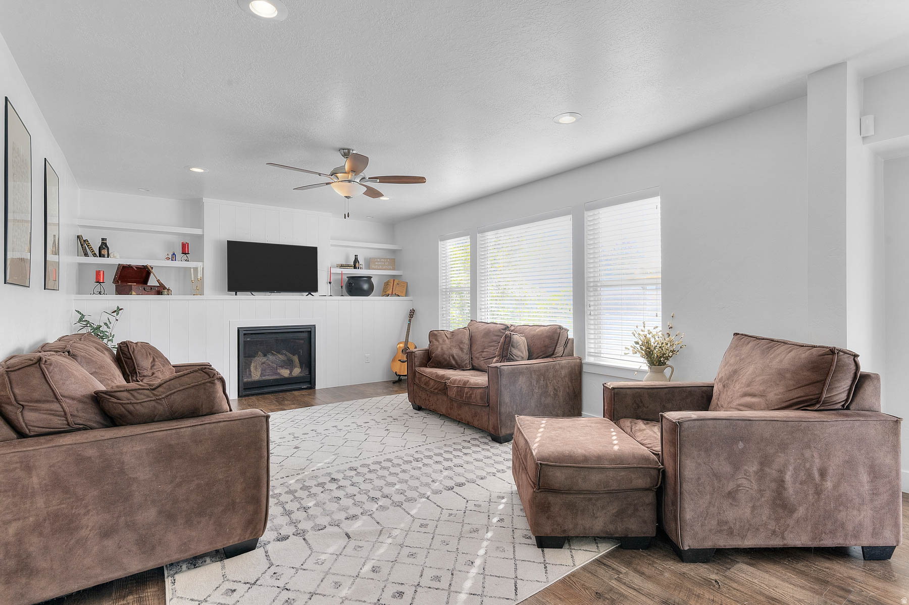 MILLY MANOR - Residential