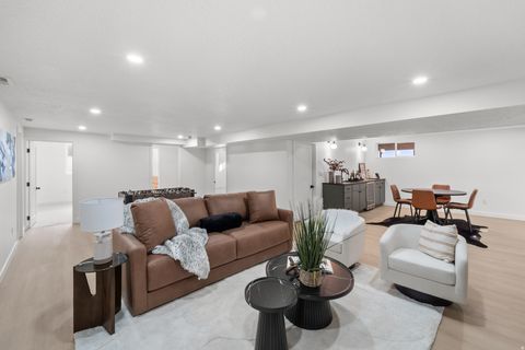 Tiny photo for 3020 E MIDDLETON WAY, Holladay, UT 84124 (MLS # 2135424)