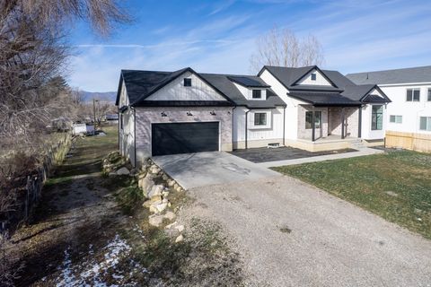 Tiny photo for 368 S 300 E, Mt Pleasant, UT 84647 (MLS # 2133044)
