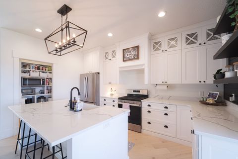 Tiny photo for 368 S 300 E, Mt Pleasant, UT 84647 (MLS # 2133044)