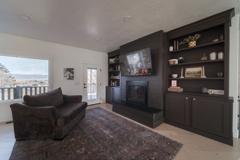 Tiny photo for 368 S 300 E, Mt Pleasant, UT 84647 (MLS # 2133044)