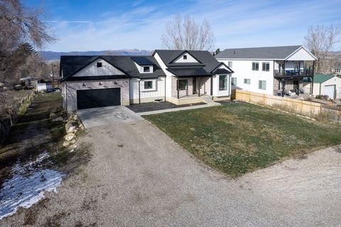 Tiny photo for 368 S 300 E, Mt Pleasant, UT 84647 (MLS # 2133044)