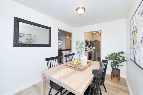 Tiny photo for 4755 S WALLACE LN, Holladay, UT 84117 (MLS # 2122905)