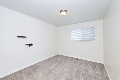 Tiny photo for 4755 S WALLACE LN, Holladay, UT 84117 (MLS # 2122905)