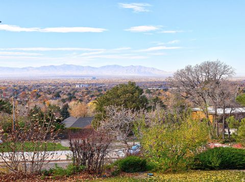 Tiny photo for 4755 S WALLACE LN, Holladay, UT 84117 (MLS # 2122905)