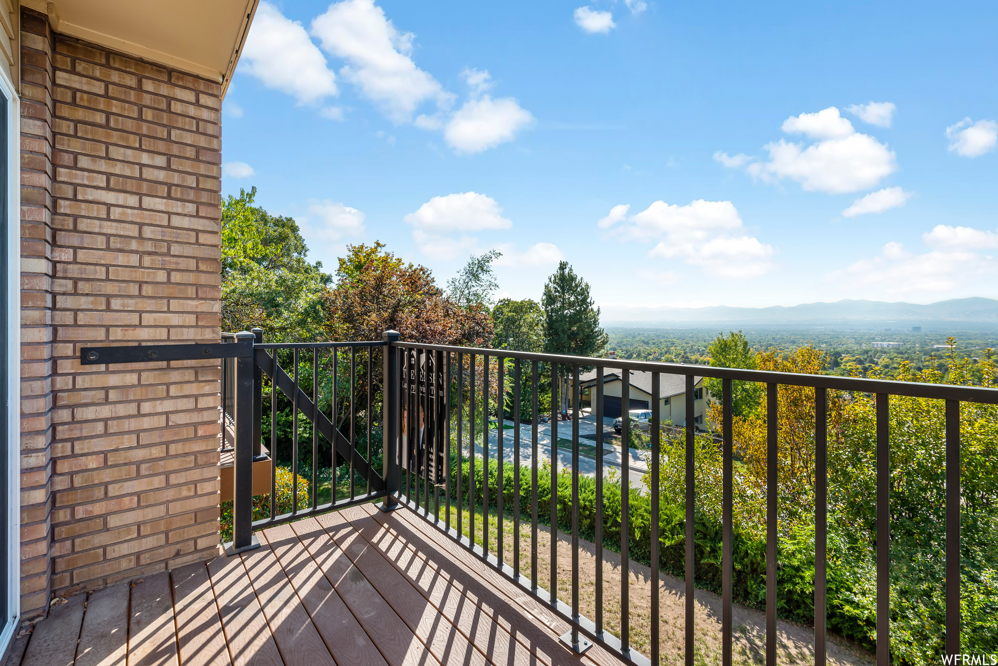 WALLACE LANE - Residential