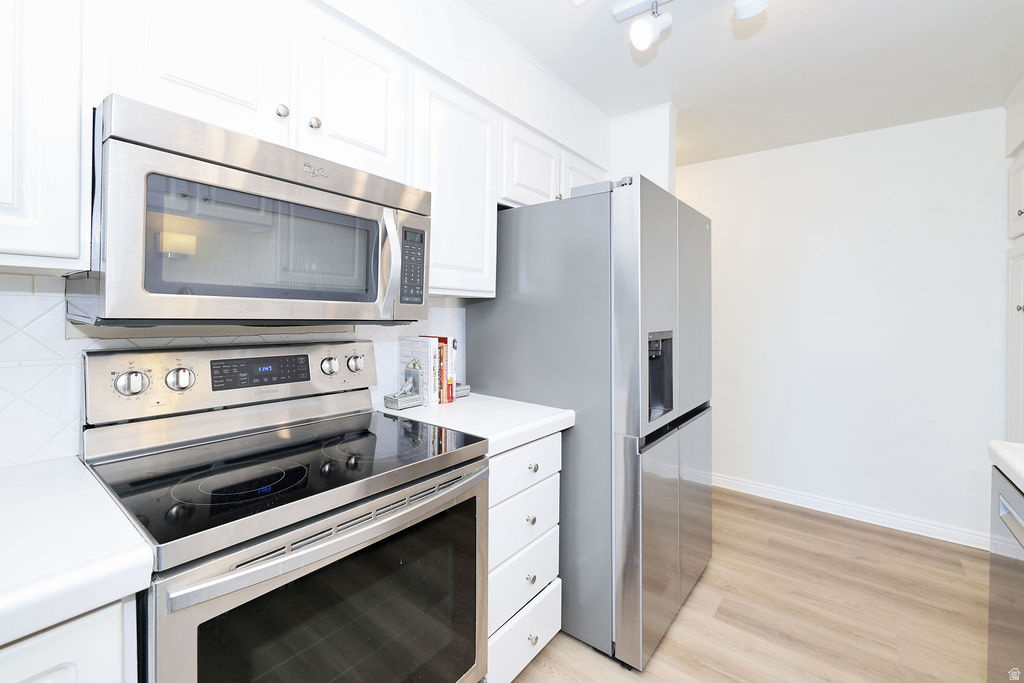 WALLACE LANE - Residential