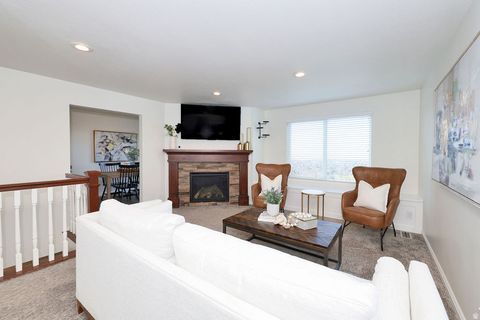 Tiny photo for 4755 S WALLACE LN, Holladay, UT 84117 (MLS # 2122905)