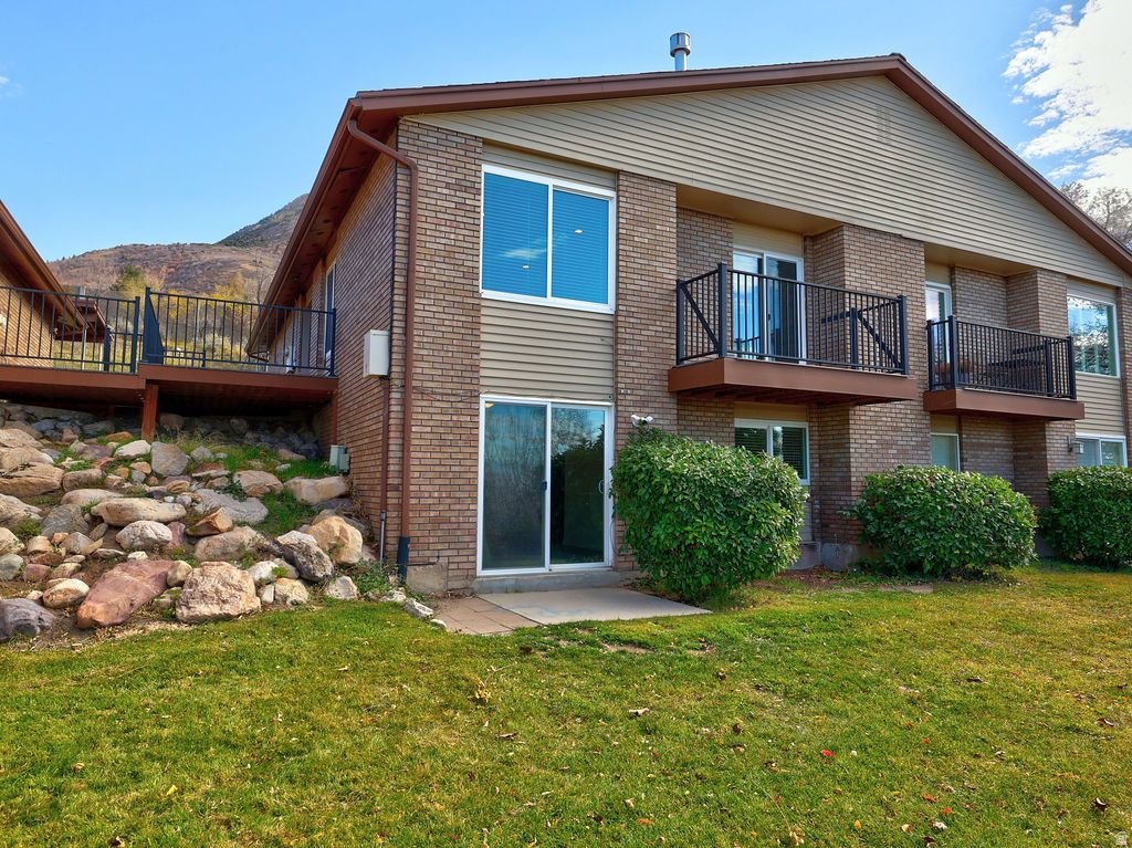 Photo of 4755 S WALLACE LN, Holladay, UT 84117 (MLS # 2122905)