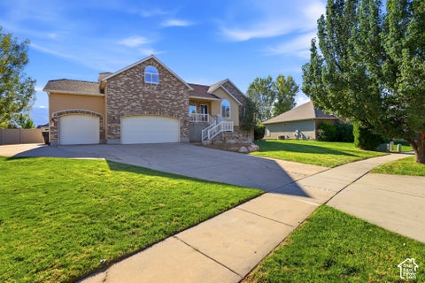 Tiny photo for 272 WRANGLER RD, Farmington, UT 84025 (MLS # 2190290)