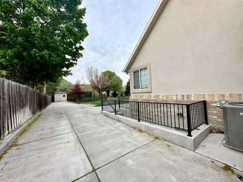 Tiny photo for 1884 TOWN AND COUNTRY RD, Springville, UT 84663 (MLS # 2126204)