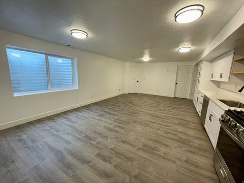 Tiny photo for 1884 TOWN AND COUNTRY RD, Springville, UT 84663 (MLS # 2126204)