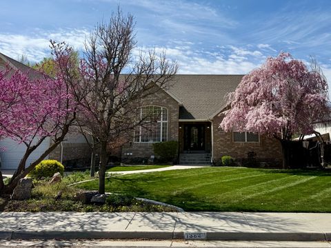 Photo of 1884 TOWN AND COUNTRY RD, Springville, UT 84663 (MLS # 2126204)