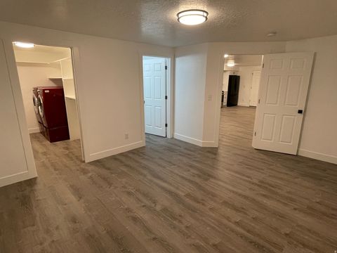 Tiny photo for 1884 TOWN AND COUNTRY RD, Springville, UT 84663 (MLS # 2126204)