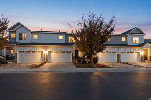 Photo of 11743 S NIGEL PEAK LN, Draper, UT 84020 (MLS # 2120254) Photo of 11743 S NIGEL PEAK LN, Draper, UT 84020 (MLS # 2120254)