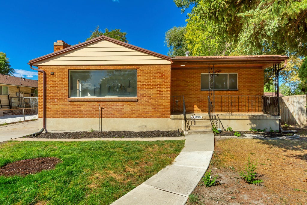 Photo of 1036 S JEREMY ST, Salt Lake City, UT 84104 (MLS # 2185822)