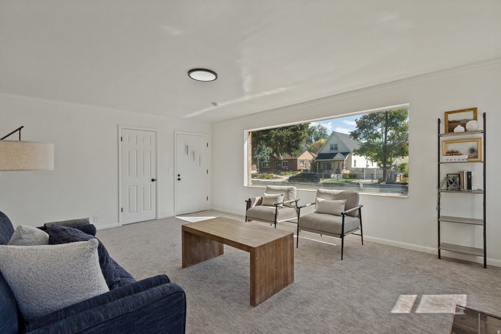 Photo of 1036 S JEREMY ST, Salt Lake City, UT 84104 (MLS # 2185822)