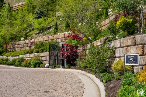 Tiny photo for 7047 S CITY VIEW DR, Cottonwood Heights, UT 84121 (MLS # 2188950)