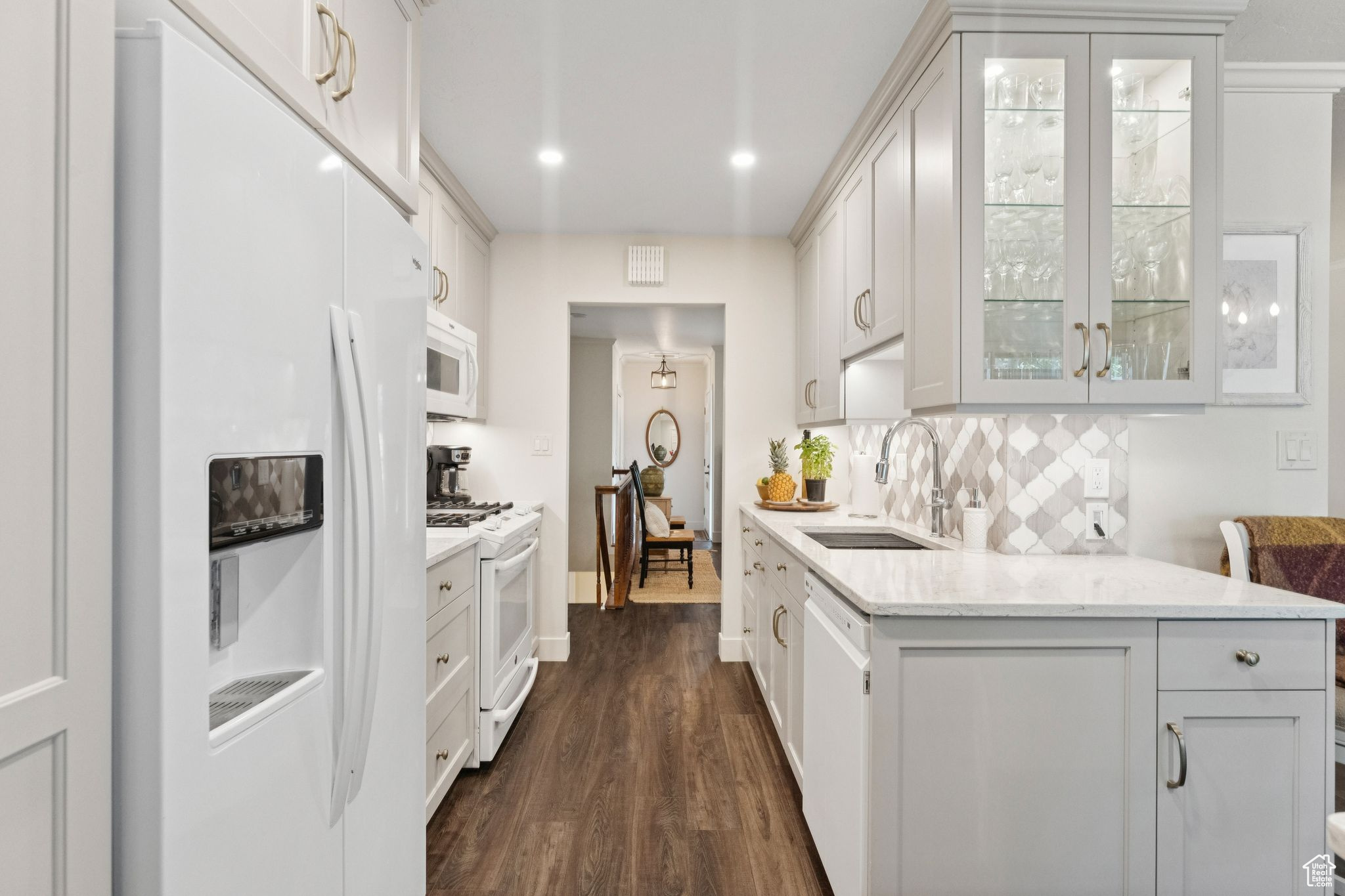 LEXINGTON VILLAGE AT OLD FARM - Residential