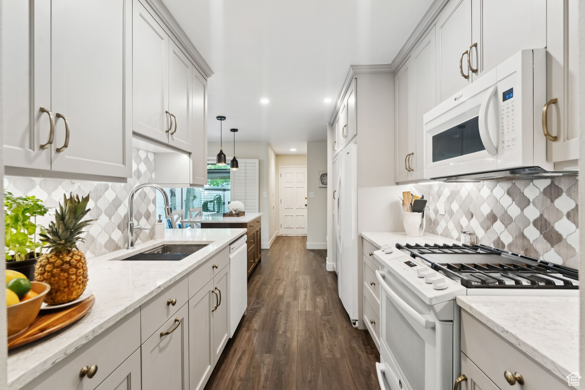 LEXINGTON VILLAGE AT OLD FARM - Residential