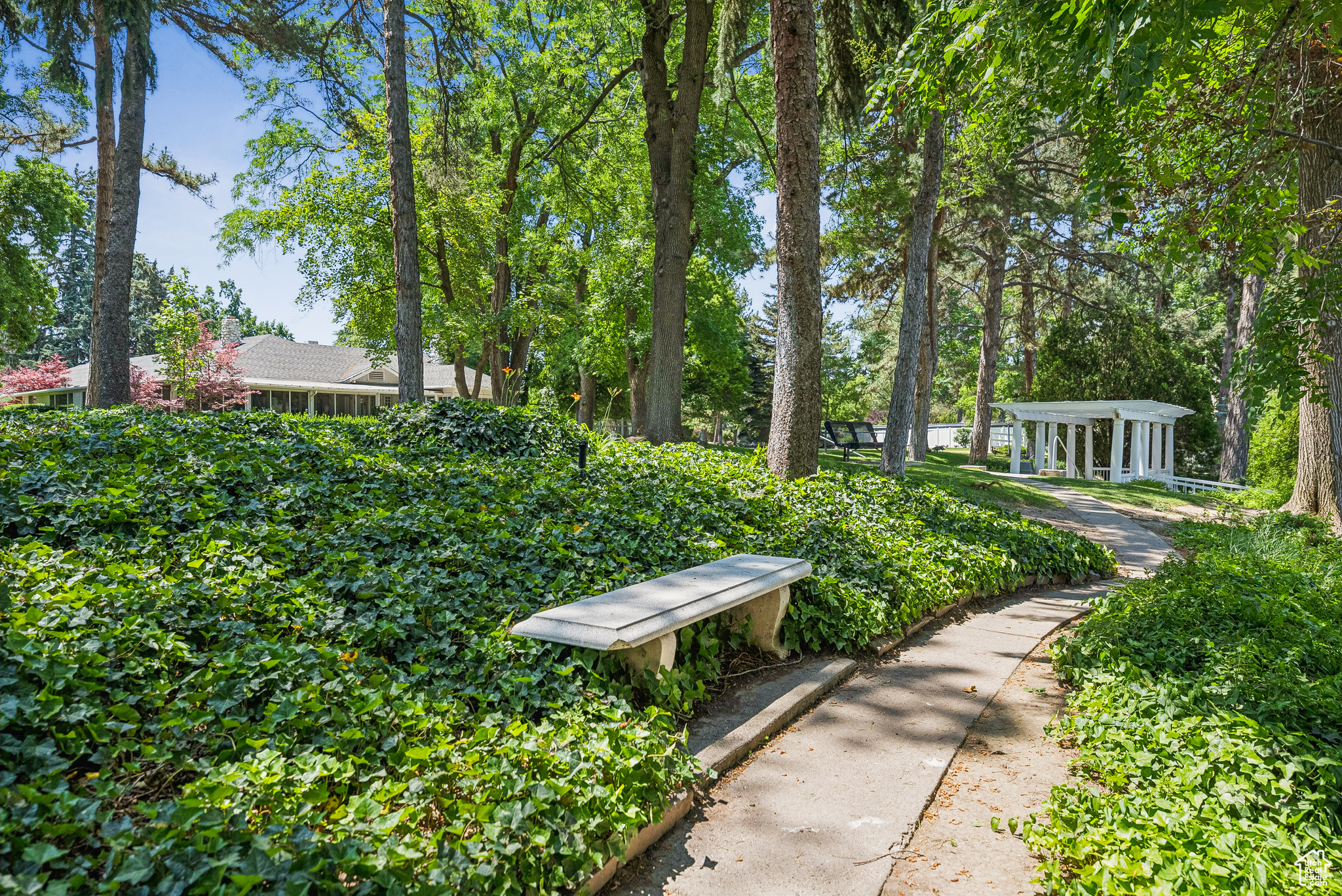 LEXINGTON VILLAGE AT OLD FARM - Residential