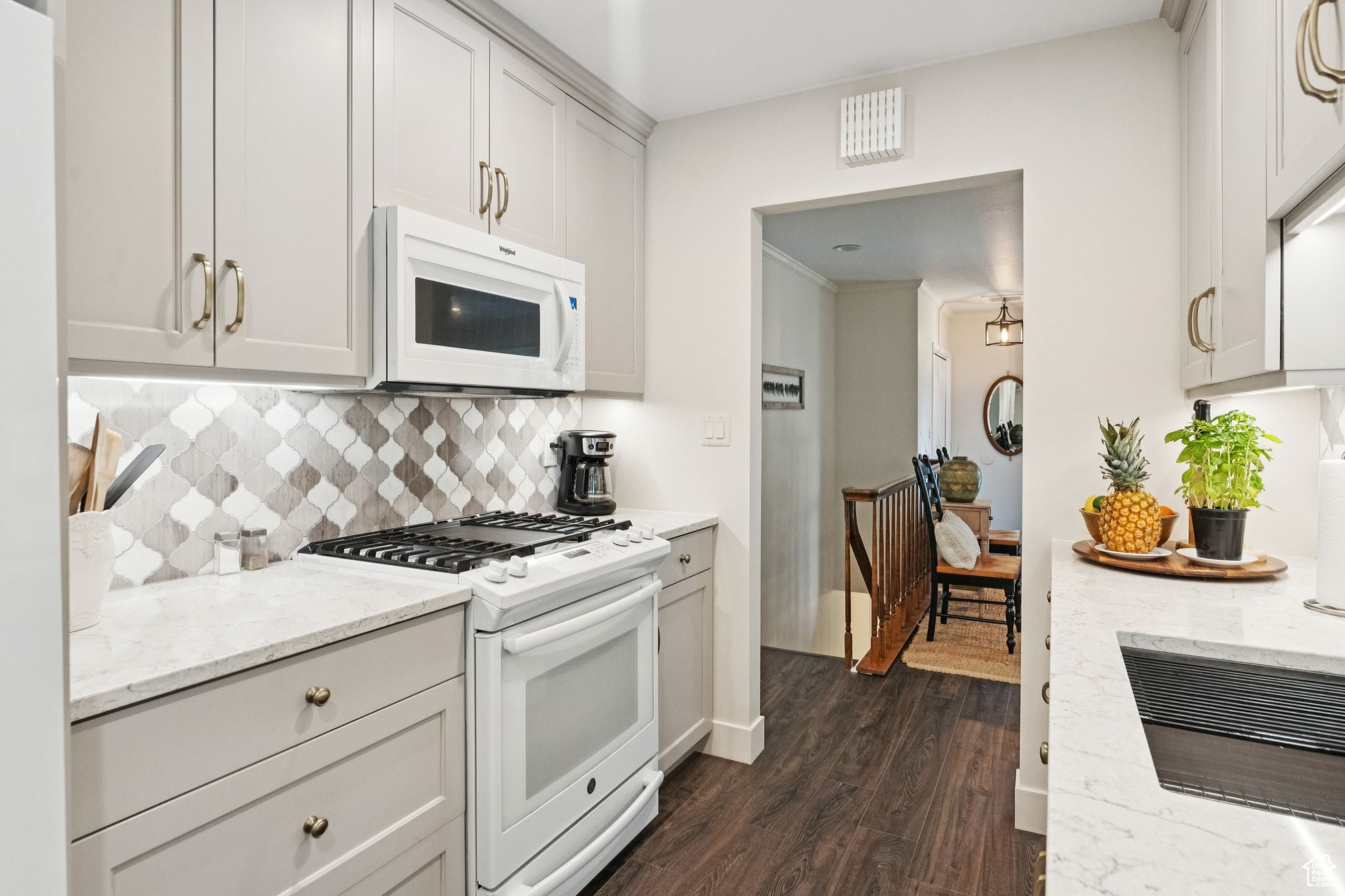 LEXINGTON VILLAGE AT OLD FARM - Residential