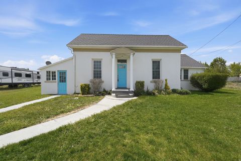 Tiny photo for 736 S 300 W, Lehi, UT 84043 (MLS # 2154395)