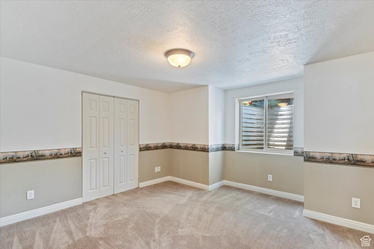 696 S Clearwater Falls Dr, Layton, Utah image 30