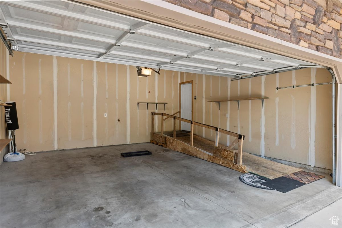 696 S Clearwater Falls Dr, Layton, Utah image 31