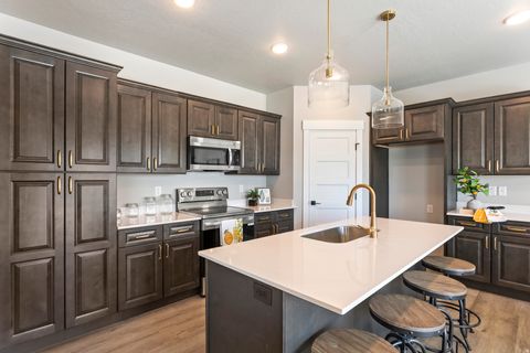 Tiny photo for 3287 S 4950 W, West Haven, UT 84401 (MLS # 2144436)