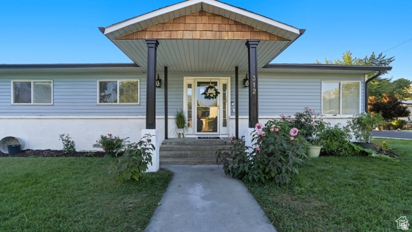 LAKEWAY - Residential