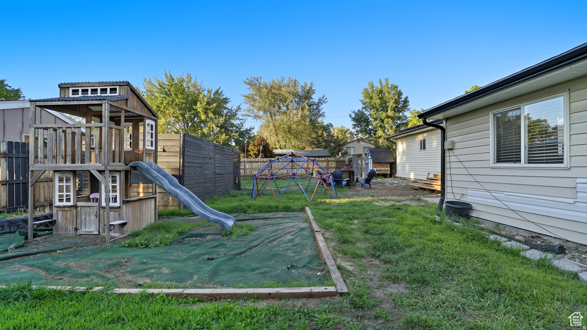 LAKEWAY - Residential