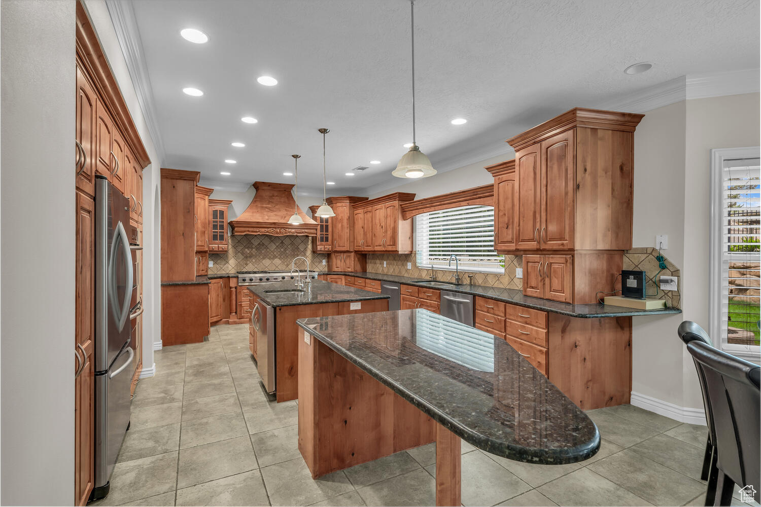 BOULDERS 1 - Residential