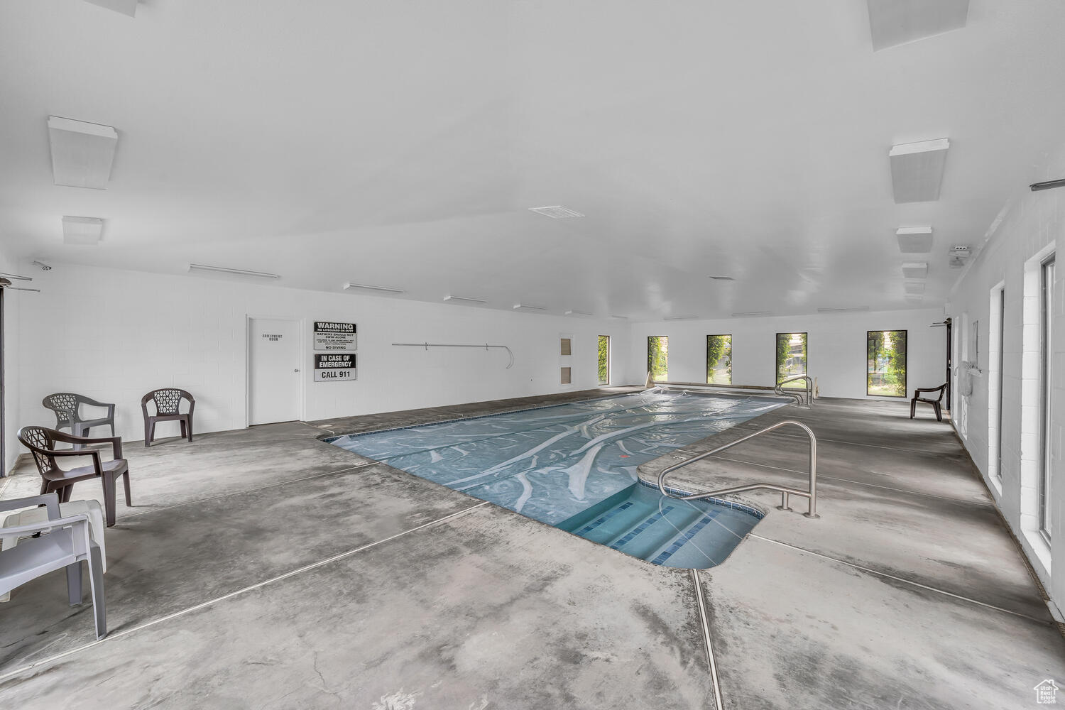 BOULDERS 1 - Residential