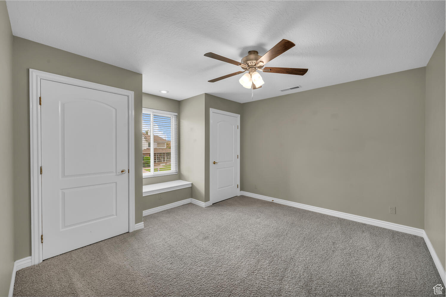 BOULDERS 1 - Residential