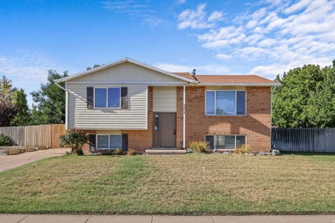 Photo of 2258 W 2175 S, Syracuse, UT 84075 (MLS # 2180439)