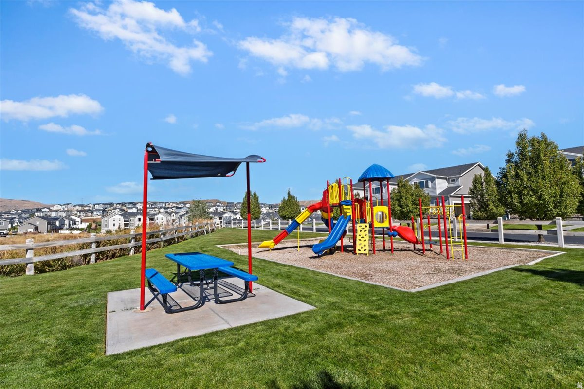 PONY EXPRESS TOWNHOMES - Residential